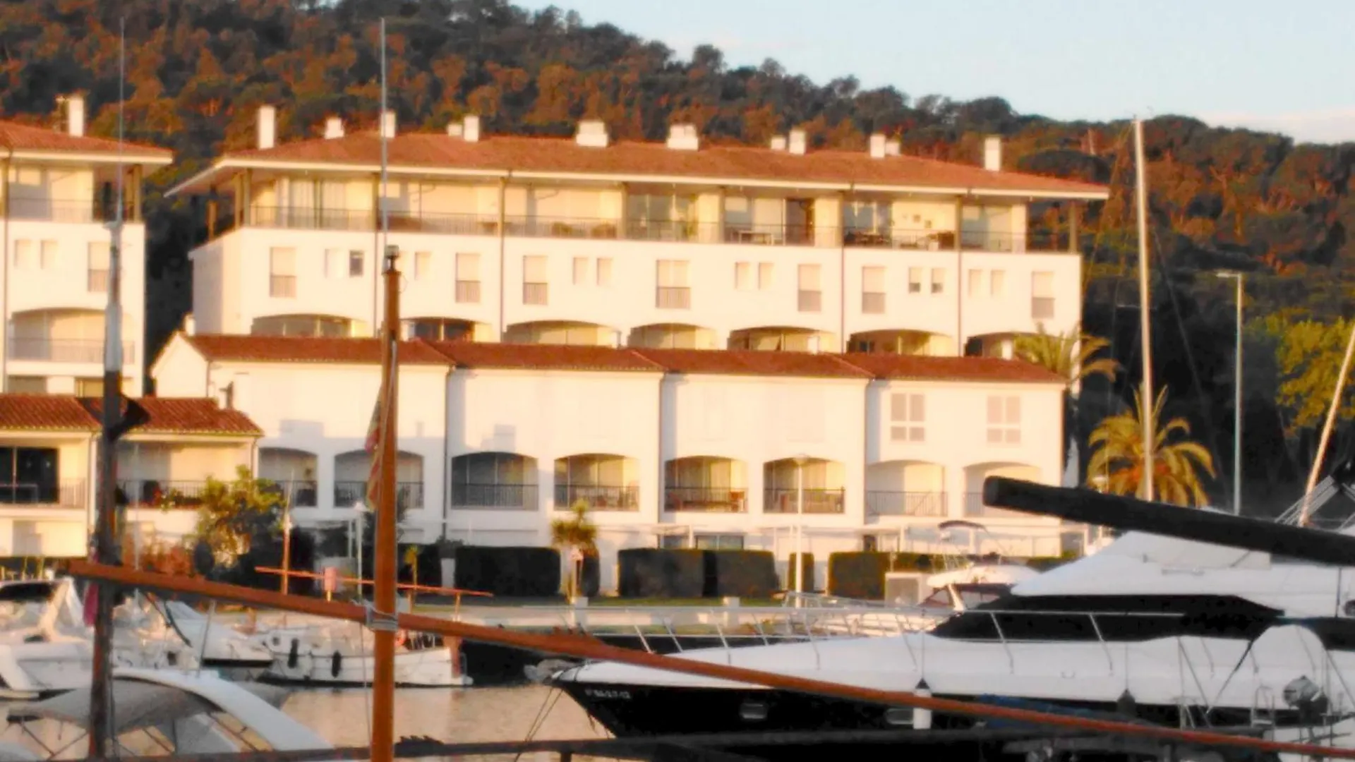 A&A Brothers Boutique -Marina Port D'Aro- S'Agaro